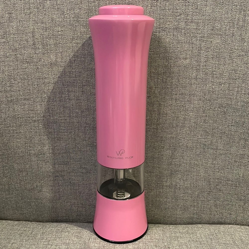 NIB Wolfgang Puck Spice Mill Pink SUPER NICE!
